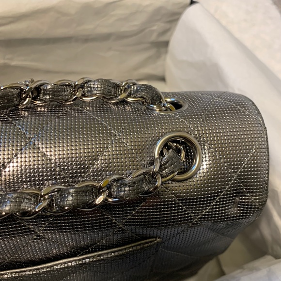 Chanel Cruise silver metallic medium classic flap leather shoulder Ltd Ed bag - Picture 17 of 17